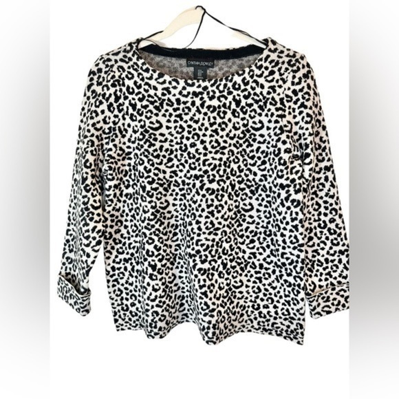 Cynthia Rowley Crew Scoop Neck Sweater Black and White Cheetah Print Size Medium - Picture 1 of 5